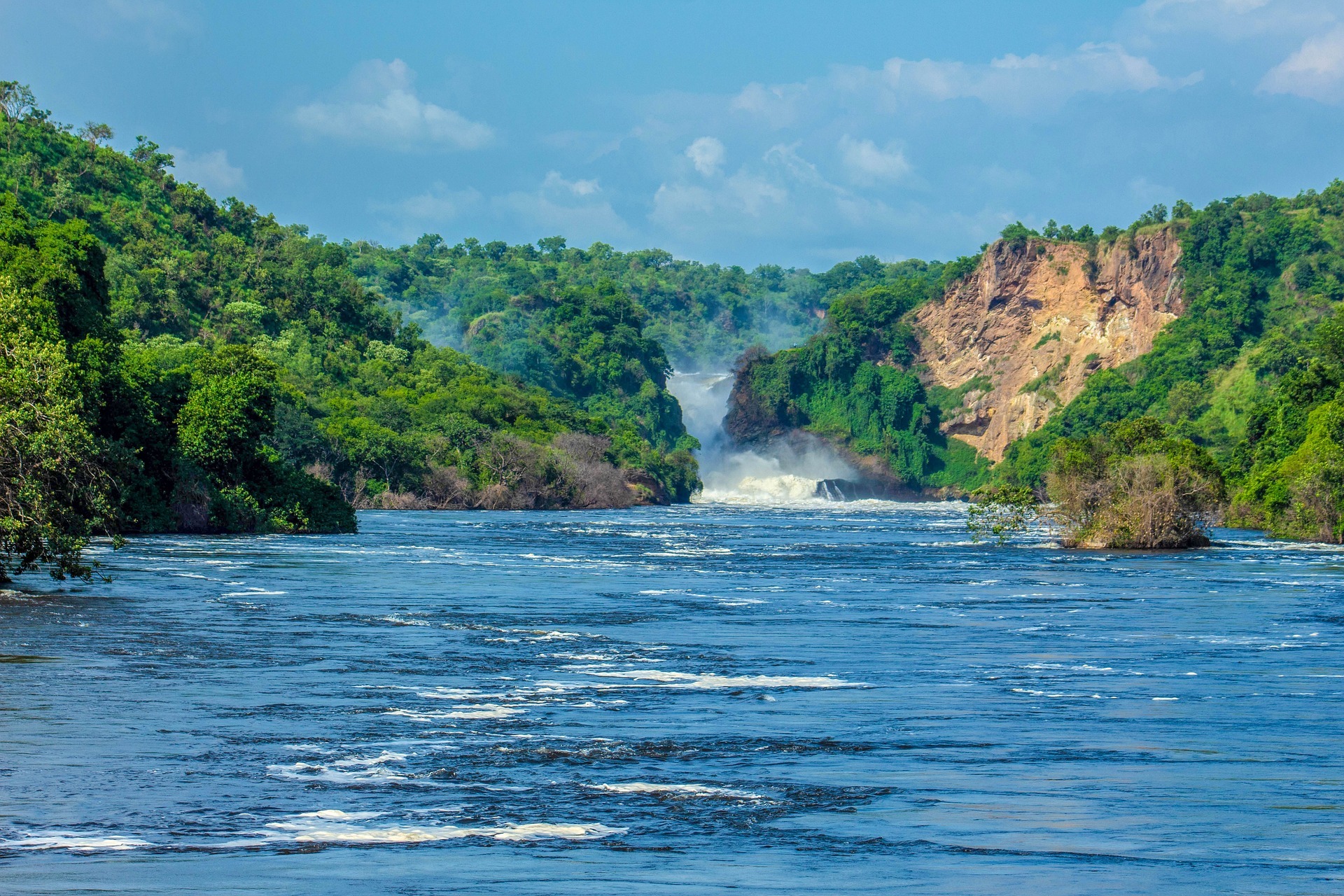 Exploring the Mighty Murchison Falls